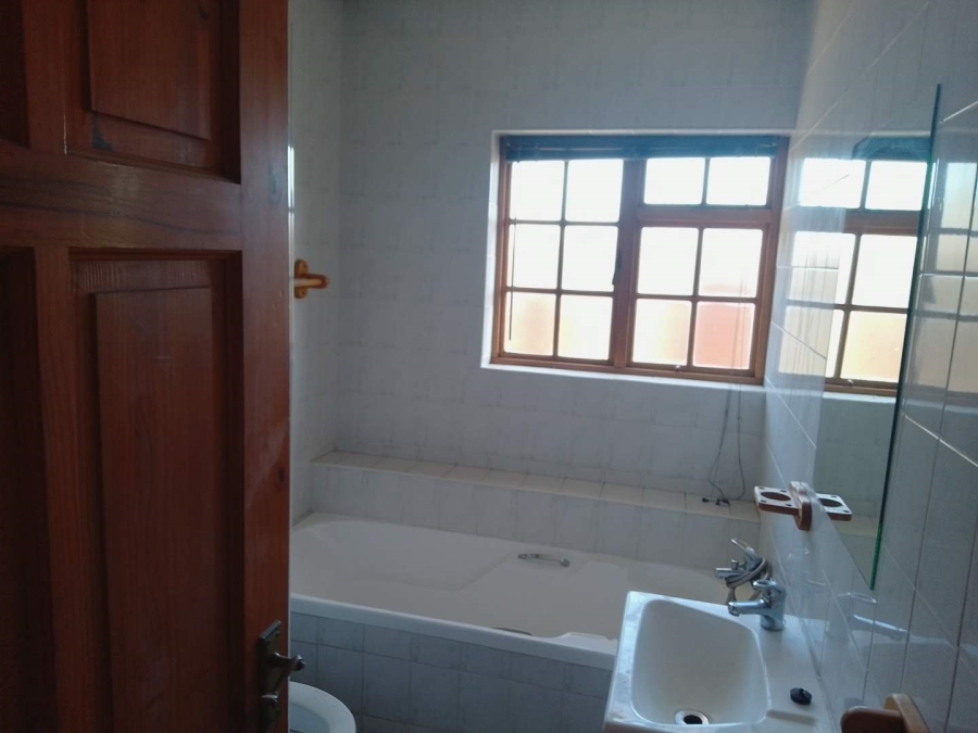 To Let 3 Bedroom Property for Rent in Goldwater Eastern Cape